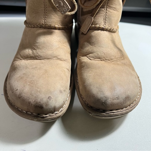 Ladies UGG La Jolla boots S/N 1617 Sz 8 - Picture 10 of 10